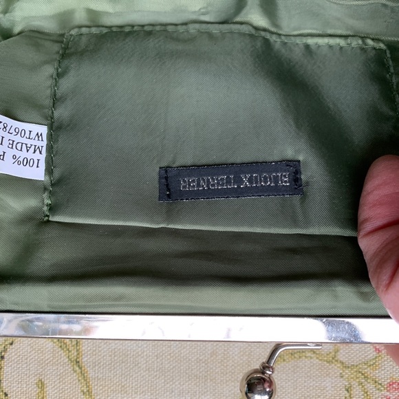 Olive green clutch - Picture 3 of 3